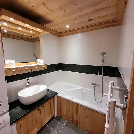 Apartment Spacieux 4 Pieces, 3 Ch., Parking Et Wifi, Centre Des Gets - Fr-1-598-126 Les Gets